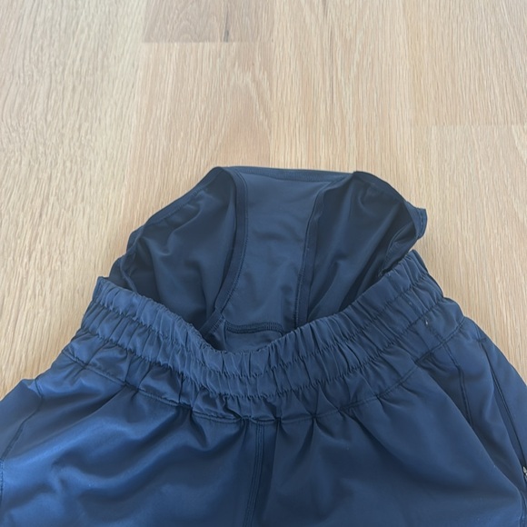 Lululemon 4’’ Hotty Hot Shorts 4 - Picture 5 of 5